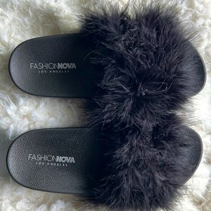 New Fashionnova slippers size 8 in Women but runs small